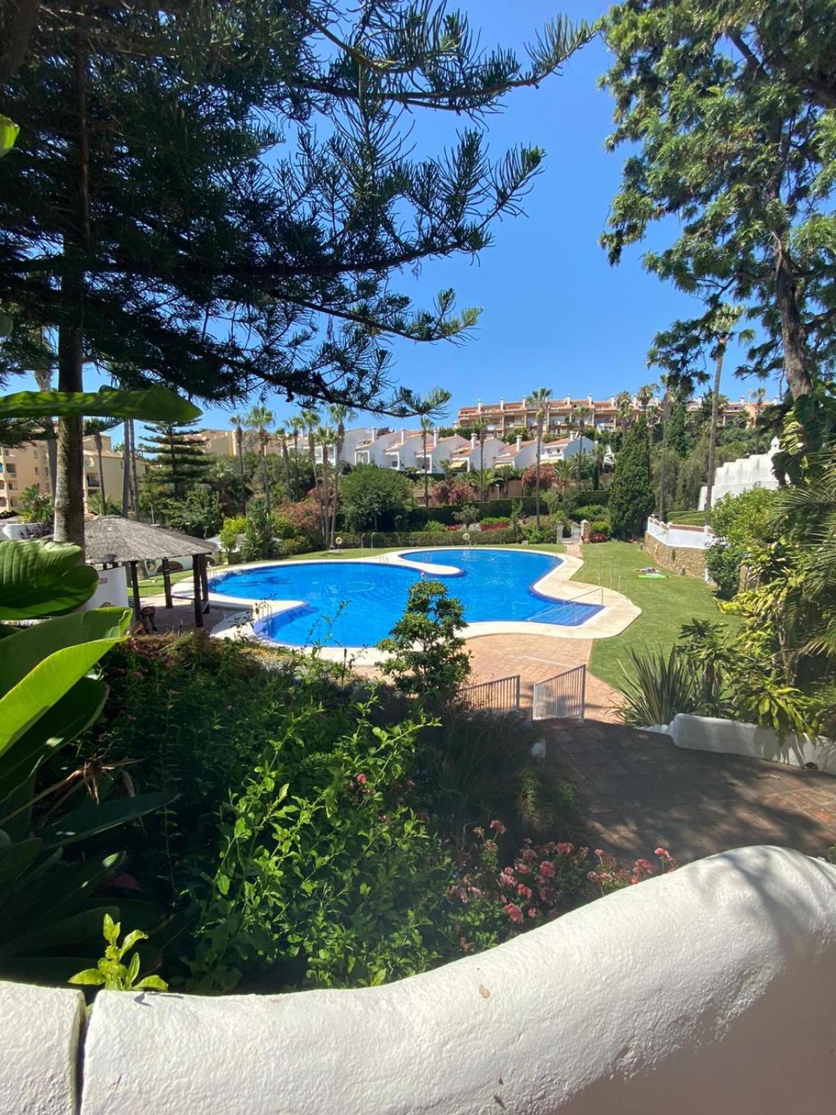Benalgolf Vista Al Mar - Piscina Y Playa - Cercano A Campo De Golf بينالماذينا المظهر الخارجي الصورة